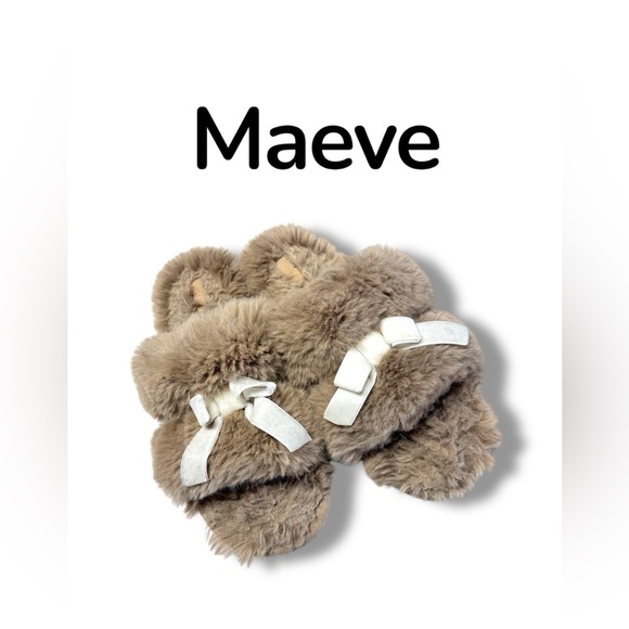 Maeve Fuzzy Slippers with White Bow Size 9 - Picture 1 of 9